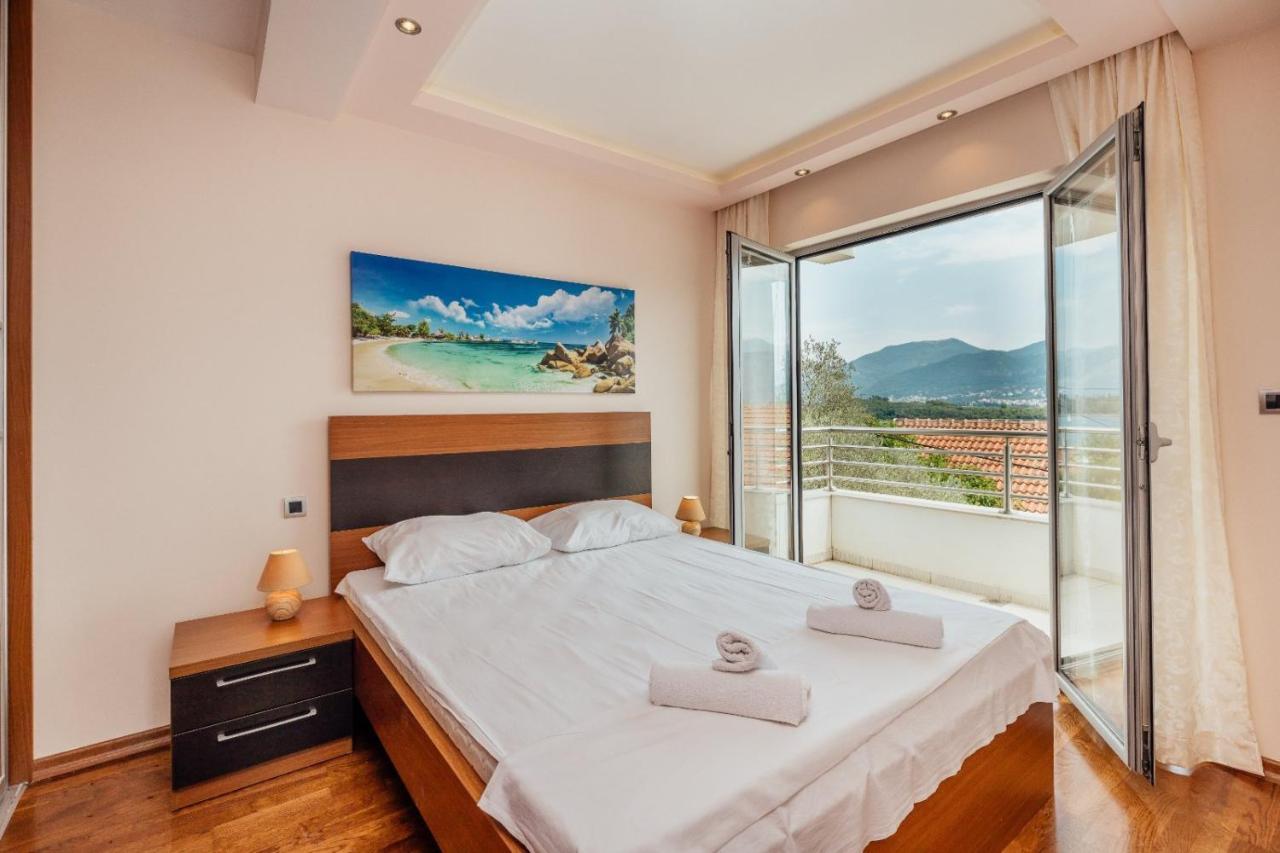 Apartmani Jelena Тиват Екстер'єр фото