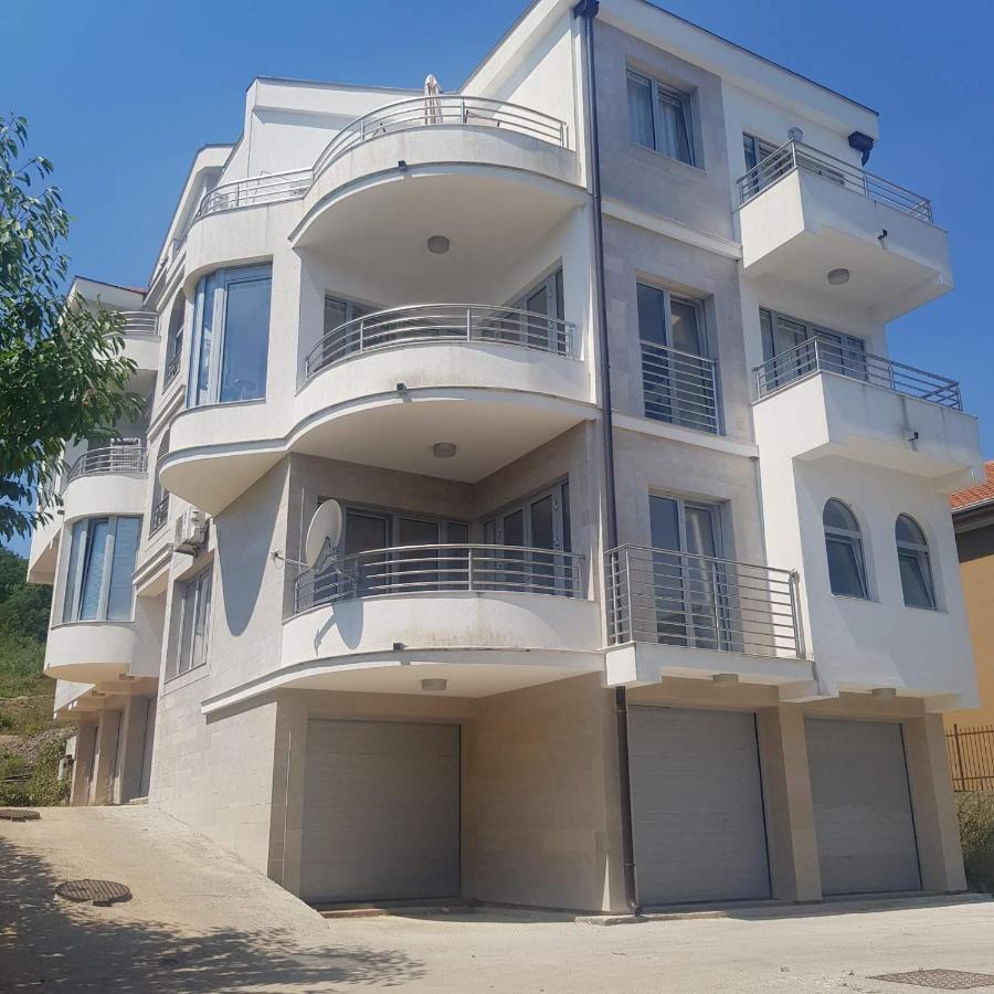 Apartmani Jelena Тиват Екстер'єр фото