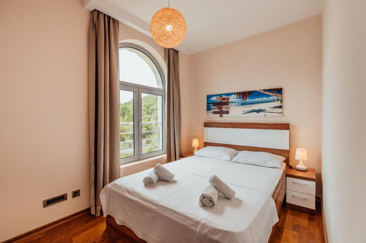 Apartmani Jelena Тиват Екстер'єр фото