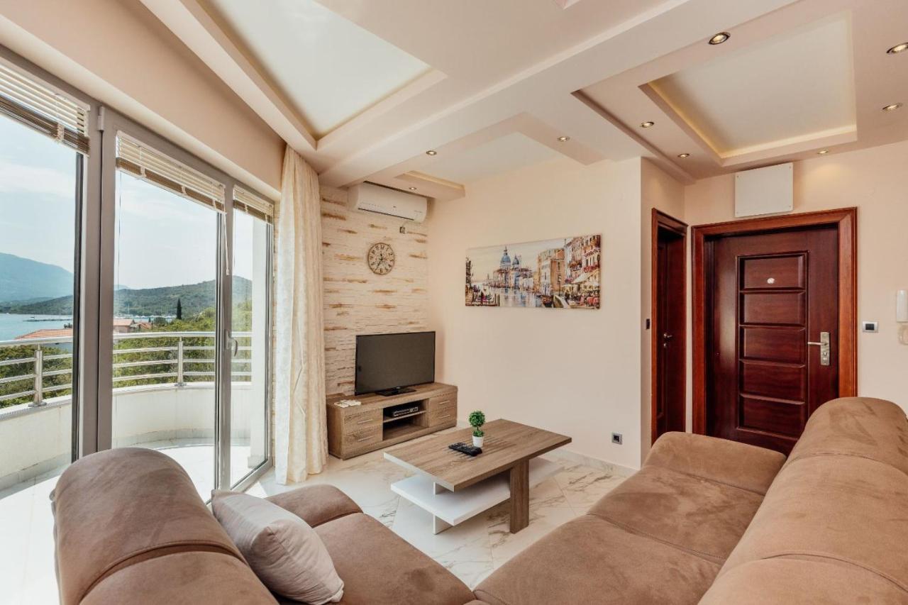 Apartmani Jelena Тиват Екстер'єр фото