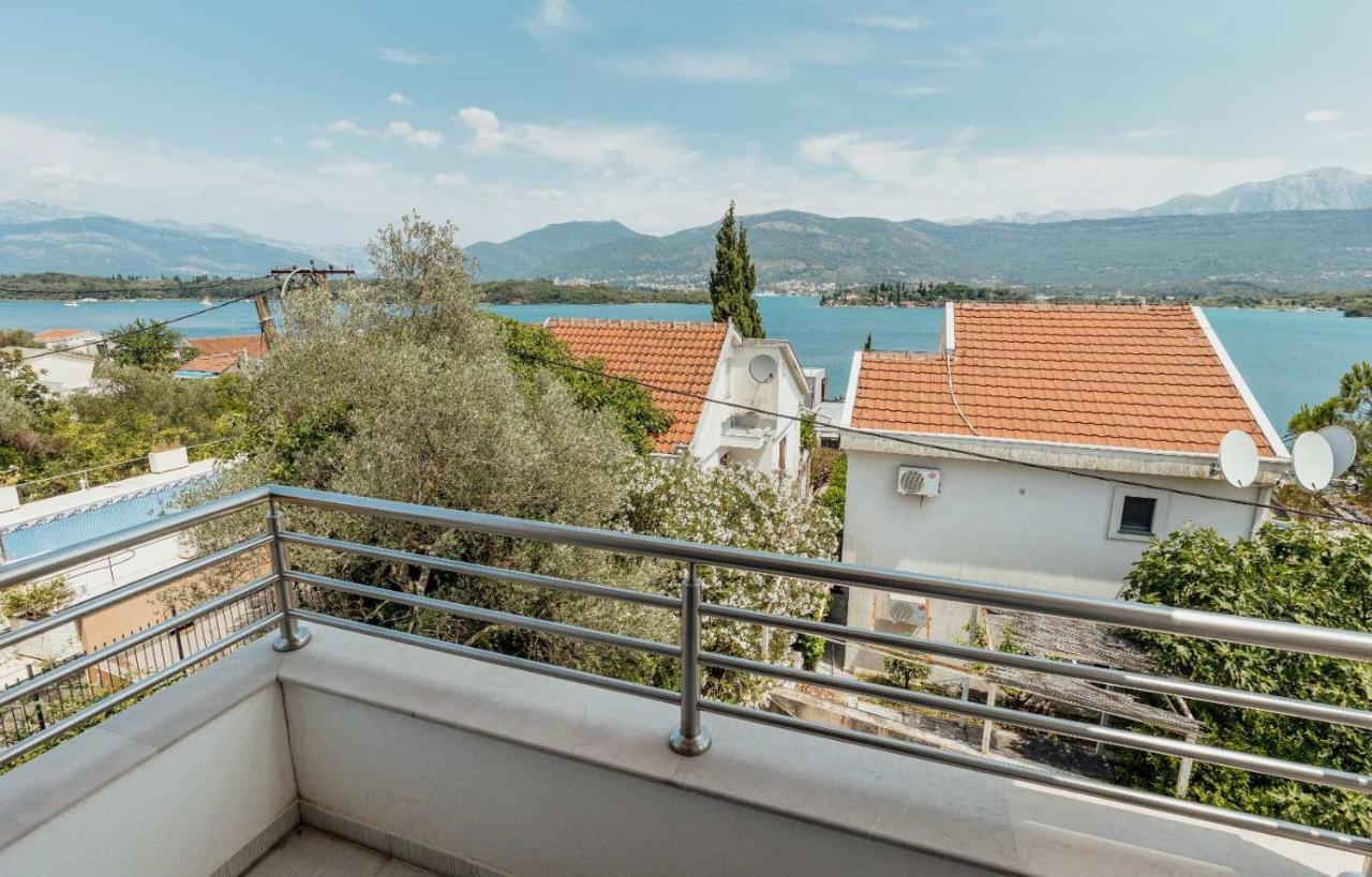 Apartmani Jelena Тиват Екстер'єр фото